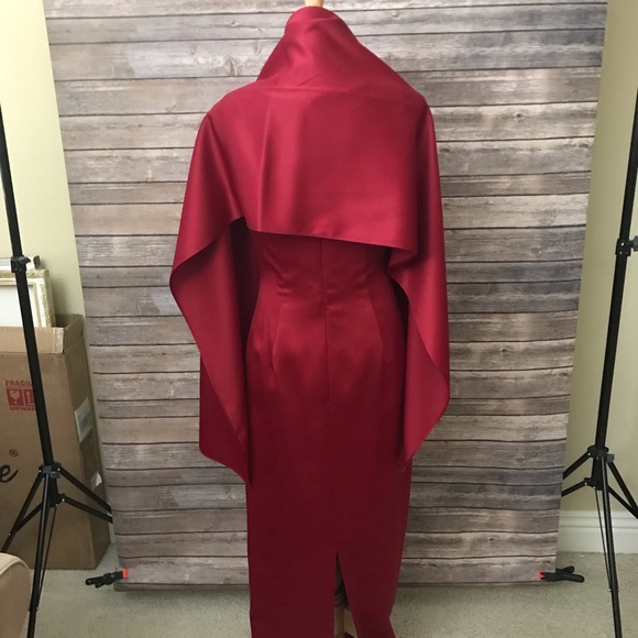 FINAL CALL!!! Utterly Elegant Lady in Red Gown 💃 - Picture 7 of 8